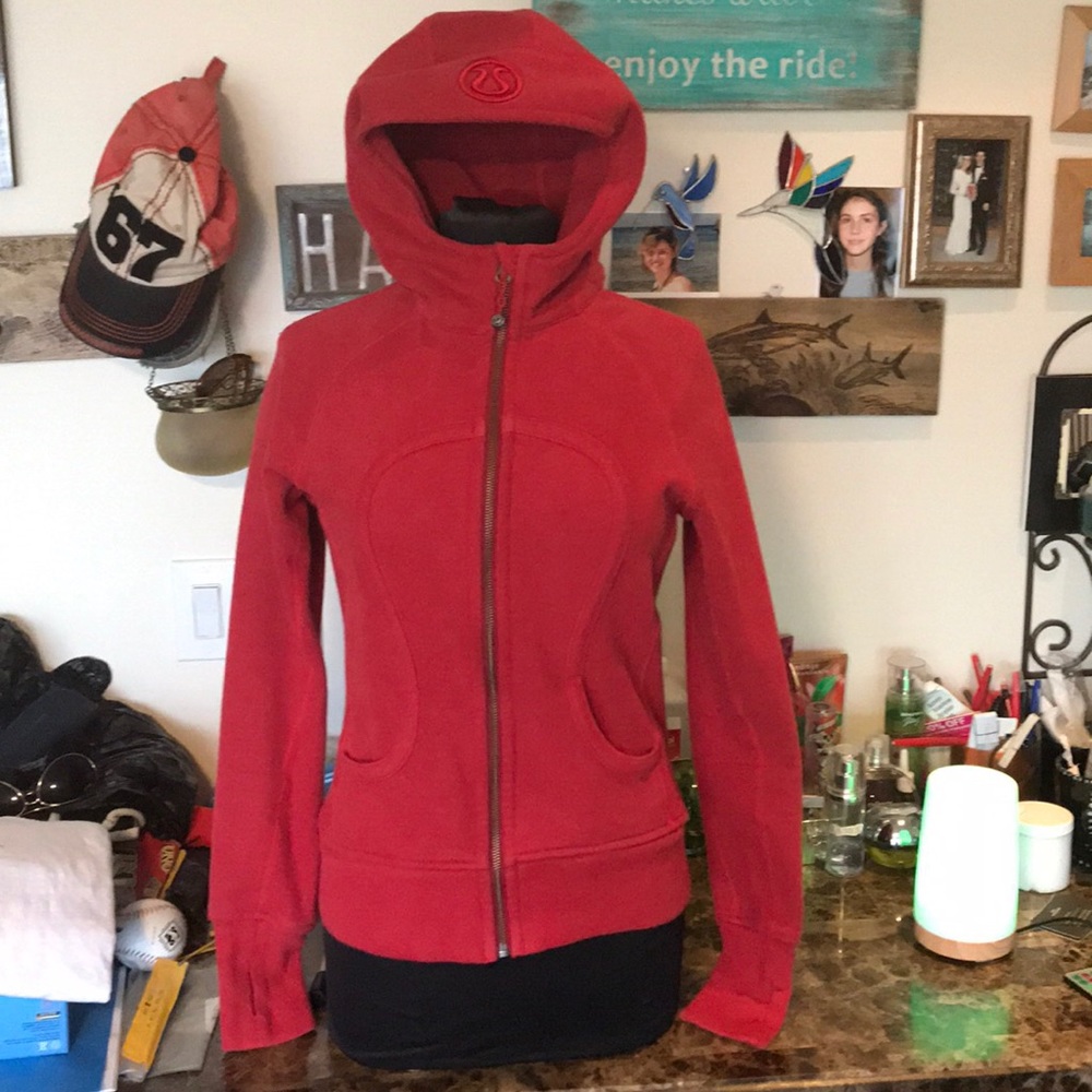 Lululemon SCUBA hoodie size 6 red with thumb holes